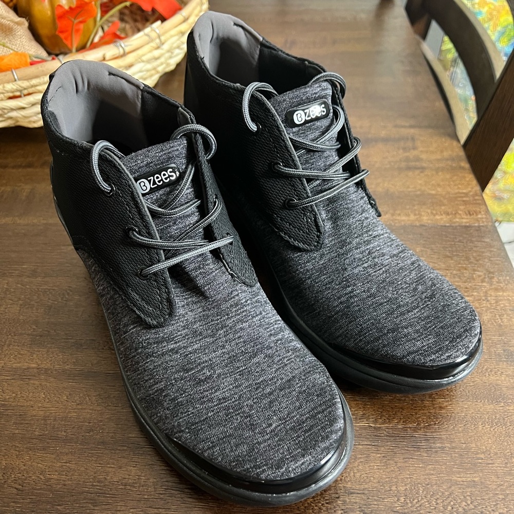 Bzees Cloud Technology Charcoal Ease Lace Up Ankle Bootie